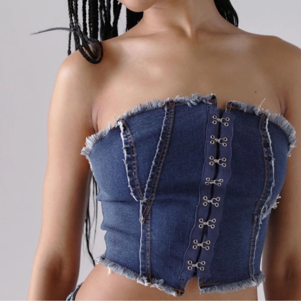 NWT Urban Outfitters Moni Denim Distressed-Edge Bustier Top Women's Size Large
